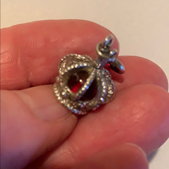 Garnet and sterling crown charm - Picture 6 of 7